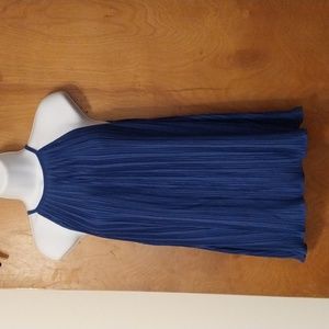 Banana republic pleated tank